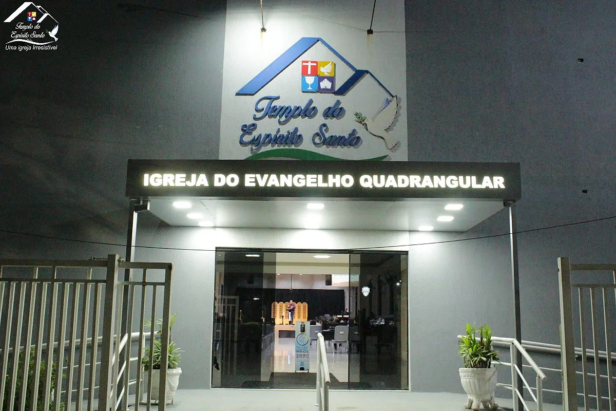 Fachada do Templo do Espírito Santo